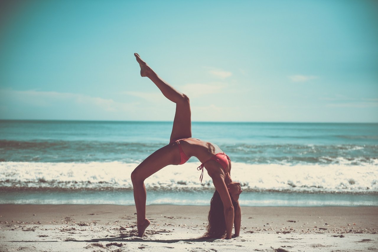hand-beach-sea-sand-ocean-sitting-182843-pxhere.com